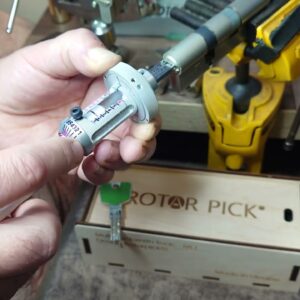 Heracles Y8 New locksmith tools - Rotor pick